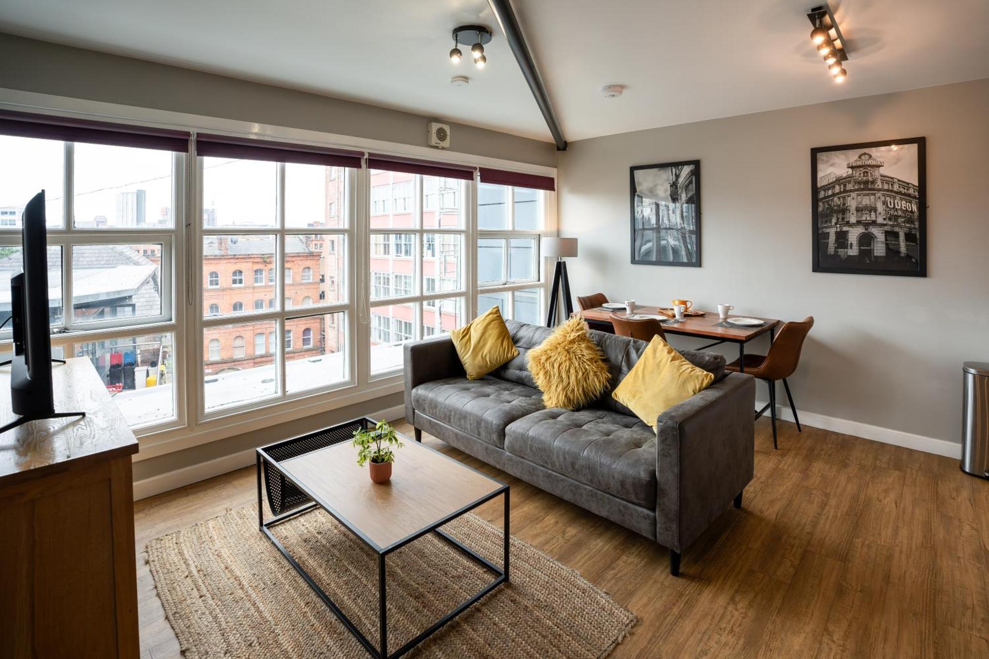 High Street Town House Aparthotel Manchester Exterior photo