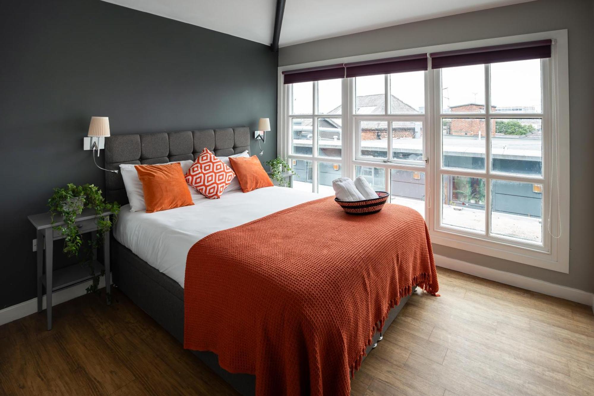 High Street Town House Aparthotel Manchester Exterior photo